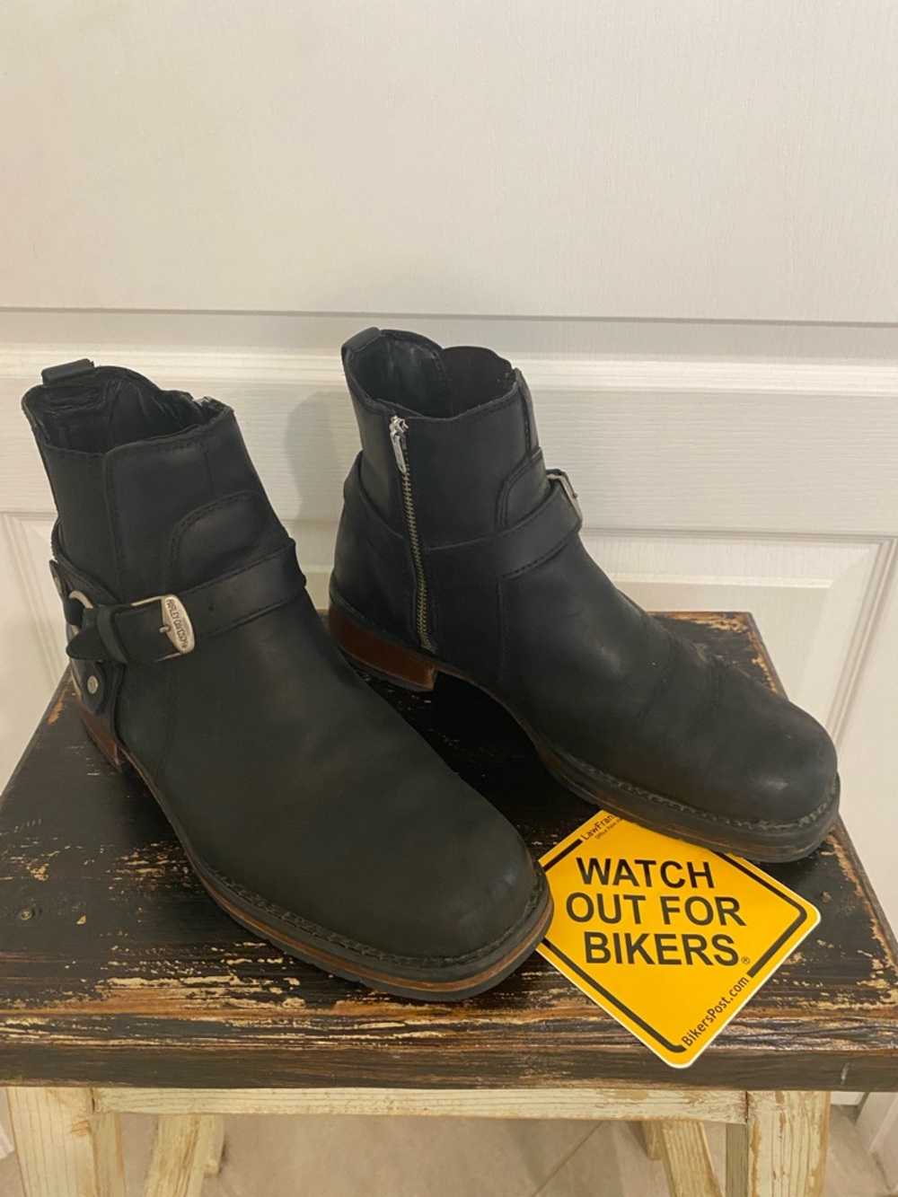 *FREE SHIPPING * Woman’s sz10 Black Leather Engineer Boots